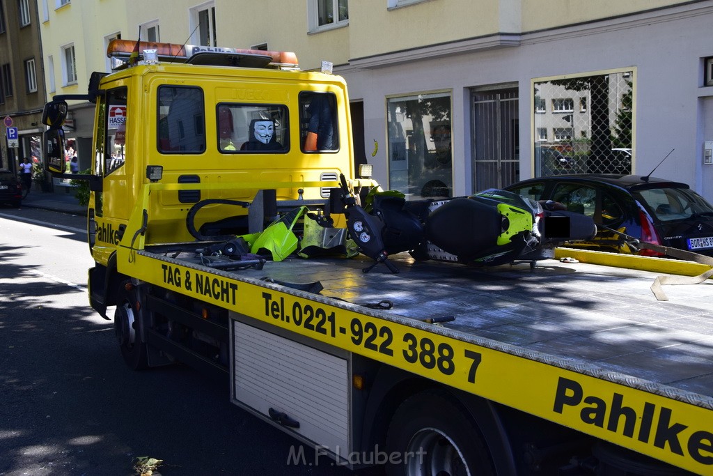 VU Roller KVB Bahn Koeln Luxemburgerstr Neuenhoefer Allee P154.JPG - Miklos Laubert